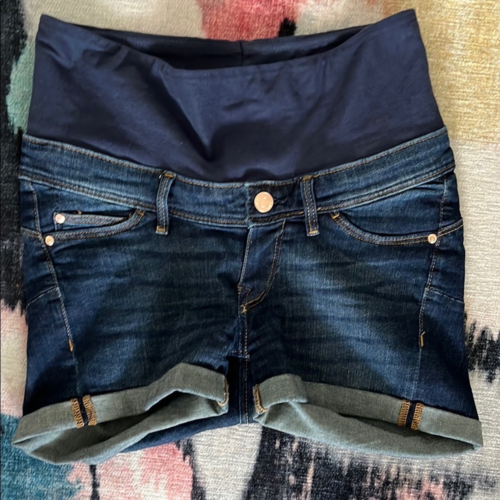 Perfect condition H&M maternity denim Shorts size XS